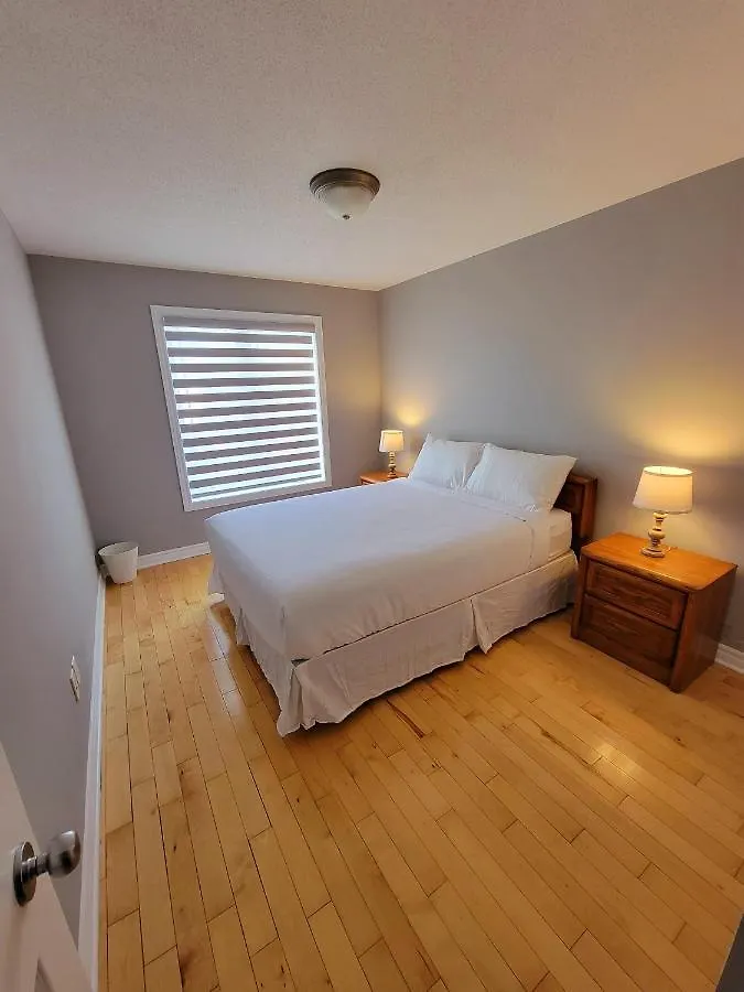 Apartment Cozy 3 Bedroom Town House 20 Min From Ottawa Down Town And Airport